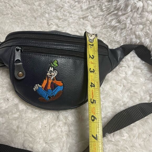 Vintage 90's Disney World  Logo Embroidered Fanny Pack Belt Bag Goofy Logo - Picture 5 of 8